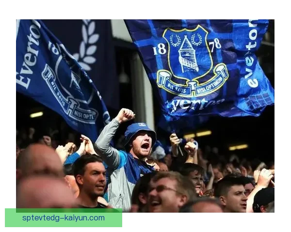 英超埃弗顿与曼联的对决分析：两队状态持续回暖